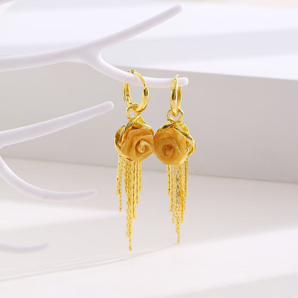 أقراط الشلال الذهبي المورد