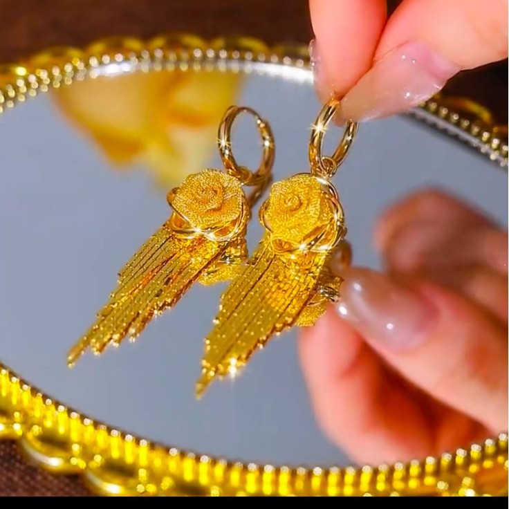 أقراط الشلال الذهبي المورد﻿