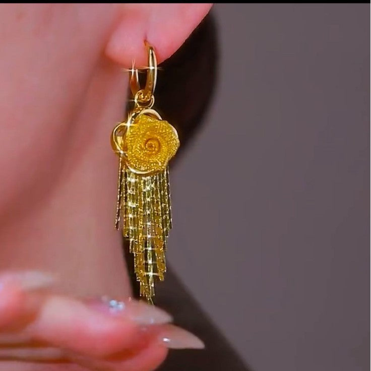 أقراط الشلال الذهبي المورد﻿